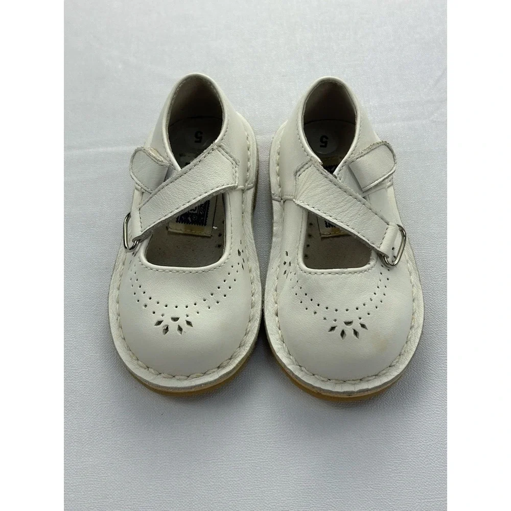 L'Amour Girls Size 5 White Leather Mary Jane Shoes Perforated Floral Dress